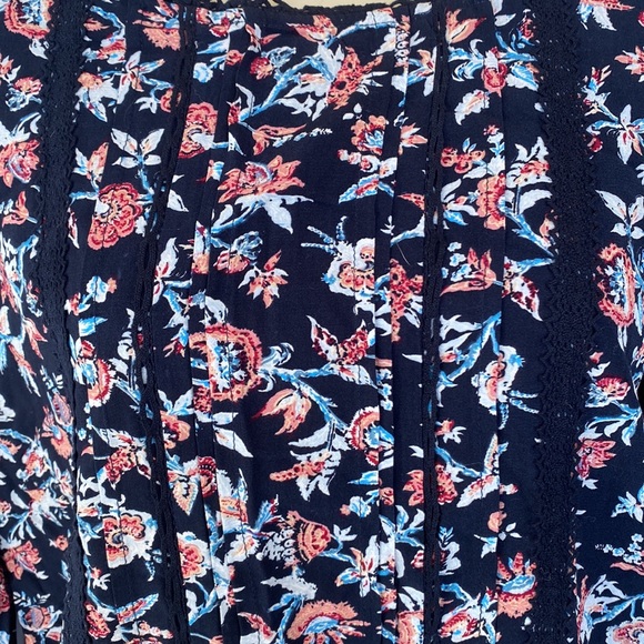 LOFT Floral Top *NWT*-Size Small - Picture 2 of 5